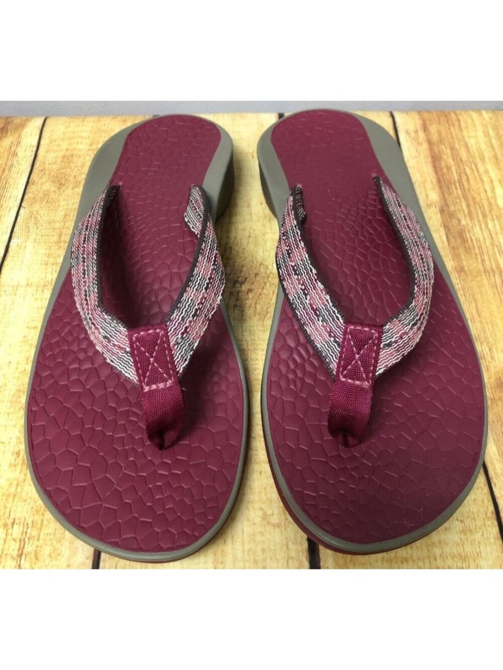 Chaco Womens 10 Wine/Gray Thong Flip Flop Sandals